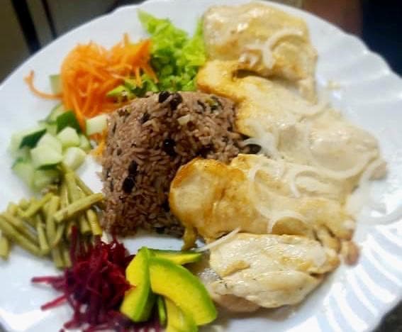 Pechuga de Pollo a la Grille — Ayayai, comida a domicilio