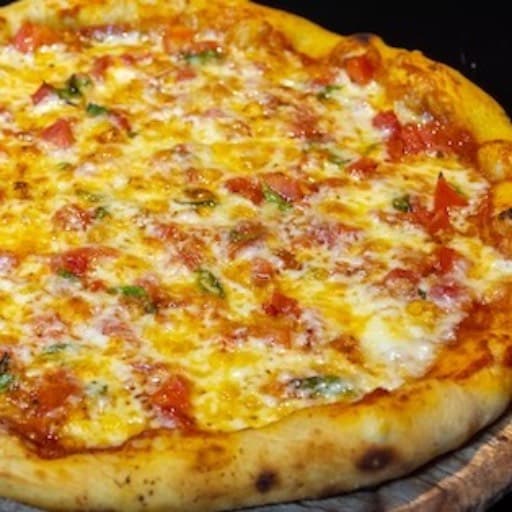 Pizza Margarita — Ayayai, comida a domicilio